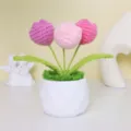 Plante en pot de tulipe au crochet faite à la main jolie fleur en laine tricotée bureau - MXD03-1 (Trois Tulipes Rose-Violet)
