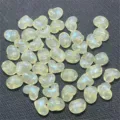 Perles en acrylique cœur asymétrique lumineuses pour bijoux faits main colliers bracelets - 850 pièces/paquet / Jaune