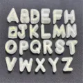 Cuentas de letras luminosas de acrílico alfabeto dijes para llaveros y manualidades. - Aprox. 20mm/Aprox. 225 Pcs / Mezcla Aleatoria 1#
