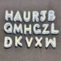 Primer plano de cuentas de letras de acrílico con efecto purpurina para llaveros DIY manualidades. - Aprox. 20mm/Aprox. 225 Pcs / Mezcla Aleatoria 8#