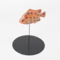 Modelo de pez de simulación, decoración de acuario de PU y juguete para gatos, soporte negro. - Naranja con Manchas Negras (Y020-3)