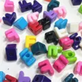Cuentas de letras de acrílico de colores, ideales para cordones de teléfono y llaveros DIY. - Estilo F / Paquete de 1 Catty (Aprox. 172 Pzs) / Multicolor
