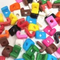 Detalles de accesorios DIY de acrílico colorido, ideales para cordones y llaveros artesanales. - Estilo J / Paquete de 1 Catty (Aprox. 259 Pzs) / Multicolor