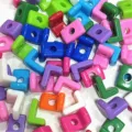 Cuentas de letras de acrílico de colores cuentas sueltas en forma de L llavero DIY accesorios - Estilo L / Paquete de 1 Catty (Aprox. 233 Pzs) / Multicolor