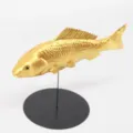 Modelo de pez simulado dorado adorno decorativo con soporte negro variante de producto - Oro (Y019)