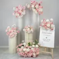 Set decorazione fiori artificiali matrimonio composizione rose rosa per festa ed evento - Set Completo (Floreale + Ferro + Supporto in Legno + Cartello + Colonna)