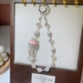 Luxury crystal pearl phone charm strap short lanyard wrist keychain aesthetic trendy accessory - Pink