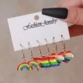 Bunt Regenbogen Herz Flagge Ohrringe Set, Legierung Pride Schmuck Variante Stil - Regenbogen-Herz-Flaggen-Stil (E1444-1) / 3er Set