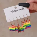 Regenbogen Flagge Love Handzeichen Emaille Ohrringe Set fuer Damen Modeschmuck neu - Regenbogen-Gesten-Stil (E1445-1) / 3er Set
