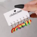 Bunte Regenbogen Herz Emaillierte Ohrringe Set Legierung Mode Schmuck für Damen Alltag - Regenbogen-Gestreifter-Flaggen-Stil (E0844-1) / 3er Set