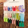 Bunte Harz C-förmige Creolen Ohrringe Set, trendiger Modeschmuck auf weißem Displaykarton. - Bunte Textur Stil (Set 3)
