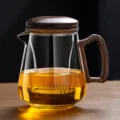 Théière en verre avec poignée latérale en bois de noyer et infuseur pour thé en vrac. - 400-600ml / Grand Transparent