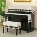 Copertura antipolvere per pianoforte in marmo di lusso con frange e copripanca abbinato. - Diritto / Solo Copritasti 30x185cm (Pezzo Singolo) / Grigio Elegante