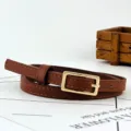 Damen dünner brauner PU Ledergürtel mit goldener Dornschließe Freizeitkleid Taillenzubehör - Camel