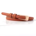 Schmaler brauner Ledergürtel für Damen, eleganter dünner Damengürtel mit goldener Schnalle - Camel