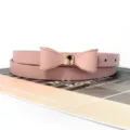Rosa Ledergürtel für Damen mit eleganter Schleifenschnalle, stilvolles Kleidungsaccessoire. - 100cm / Rosa