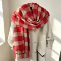 Sciarpa a quadri rossa e beige da donna, calda e morbida stola invernale effetto cashmere. - Quadri Rosso Beige