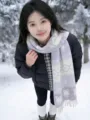 Sciarpa invernale in maglia calda con simpatico jacquard di coniglio e nappine da donna. - Coniglio Argyle / Viola