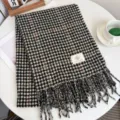 Classica sciarpa pied-de-poule in bianco e nero con frange, caldo accessorio invernale. - Nero Pied-de-poule