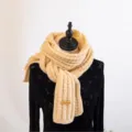 Sciarpa in maglia spessa stile coreano da donna, morbido scaldacollo beige caldo per coppie. - Bianco latte (spesso)