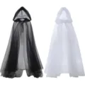 Vue détaillée de la cape à capuche en tulle léger et transparent pour les fêtes. - Blanc pur
