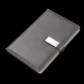 Quaderno A5 in ecopelle grigio scuro con fibbia in metallo e cuciture bianche per ufficio. - A5 / Grigio