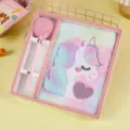 Set tagenda quaderno unicorno soffice con penna peluche e confezione regalo elegante. - A5 / Set Tie-Dye Chiaro
