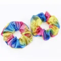 Metallische Regenbogen Stoff Haargummis glänzende Laser Zopfgummis für Damen und Mädchen. - Regenbogen