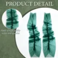 Vue rapprochée de gants d'opéra transparents en tulle vert foncé, montrant la texture. - Taille unique / Vert Foncé