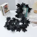 Guirlande de feuilles d'érable artificielles noires, idéale pour déco murale et plafond d'Halloween. - Noir