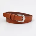 Klassischer brauner Damen-Ledergürtel mit silberner Dornschließe, stilvoll und vielseitig. - Camel / 105cm