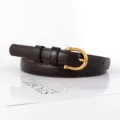 Damen schmaler Ledergürtel mit goldener Schnalle, stilvoller minimalistischer Jeansgürtel. - 105cm / Kaffeebraun