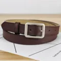 Damen brauner Freizeitgurt mit silberner rechteckiger Metallschnalle, stilvoll für Jeans. - 105cm / Kaffeebraun