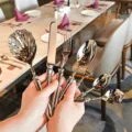 304 roestvrijstalen bestekset met scheplepels en kalebasgrepen, elegant keukengerei voor thuis. - Tafelmes