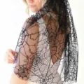 Velo corto negro de encaje con telaraña, perfecto para Halloween y fiestas góticas. - 45cm / Negro