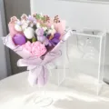 Ramo de flores de ganchillo hecho a mano regalo del día de la madre claveles de punto con bolsa - Tulipanes con caja de PET