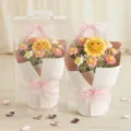 Ramo de flores de girasol de ganchillo hecho a mano con caja de regalo regalo del día de la madre - Girasol Sonriente con Caja PET
