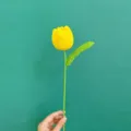 Tulipán amarillo de ganchillo hecho a mano flor tejida ramo artificial regalo para mujeres - Amarillo
