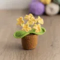 Planta en maceta de ganchillo artesanal flor amarilla mini adorno de coche de lana - No Me Olvides de 6 Cabezas Amarillo