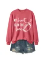 Felpa casual da donna a manica lunga con stampa di football e pantaloncini in denim coordinati. - Taglia S / Top / felpa rossa (scritta bianca)