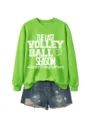 Grünes Langarm-Sweatshirt Detail mit Volleyball-Druck und Schriftzug für sportliche Fans. - Neongrünes Sweatshirt (Weißes Muster) / S