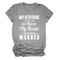 Gedetailleerd overzicht van het casual grijze t-shirt met grappige opdruk voor dames. - S / donkergrijs