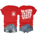 Comoda maglietta casual rossa a maniche corte da donna con stampa veterinaria. - Taglia S / Top / Rosso