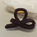 Pinza para el pelo carey marrón, elegante horquilla de acrílico para peinados de uso diario. - Letra Derecha-8cm Doble Resorte / Café granulado
