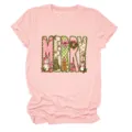 Rosa Weihnachtsgrafik T-Shirt für Damen mit MERRY-Buchstaben, Schneemann und niedlichen Motiven. - S / Oberteile / Rosa