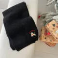 Schwarzer Kinder Strickschal mit süßer Hunde Stickerei, warmer dicker Winterschal für Kids. - Schal / Schwarz