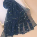 Dunkelblaue Plierter Pailletten Schal für Damen, eleganter langer Hijab Schal für Herbst und Winter. - Marineblau