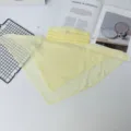 Sommer Sonnenschutz Gesichtsmaske mit integriertem Halstuch, leicht und atmungsaktiv. - Gelb