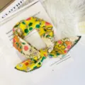 Modisches florales Seidentuch für Damen weiches atmungsaktives dünnes Halstuch im Stil. - 70x70cm Hohe Qualität / Pflaumenblüte Beige