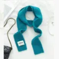 Blauer Strickschal für Damen, weicher langer Winter Halswärmer modisches Accessoire. - Aquablau